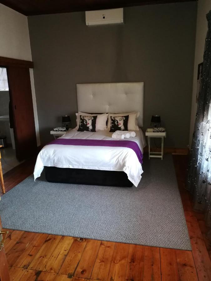 Bougain Villa Guesthouse Winburg Exteriör bild